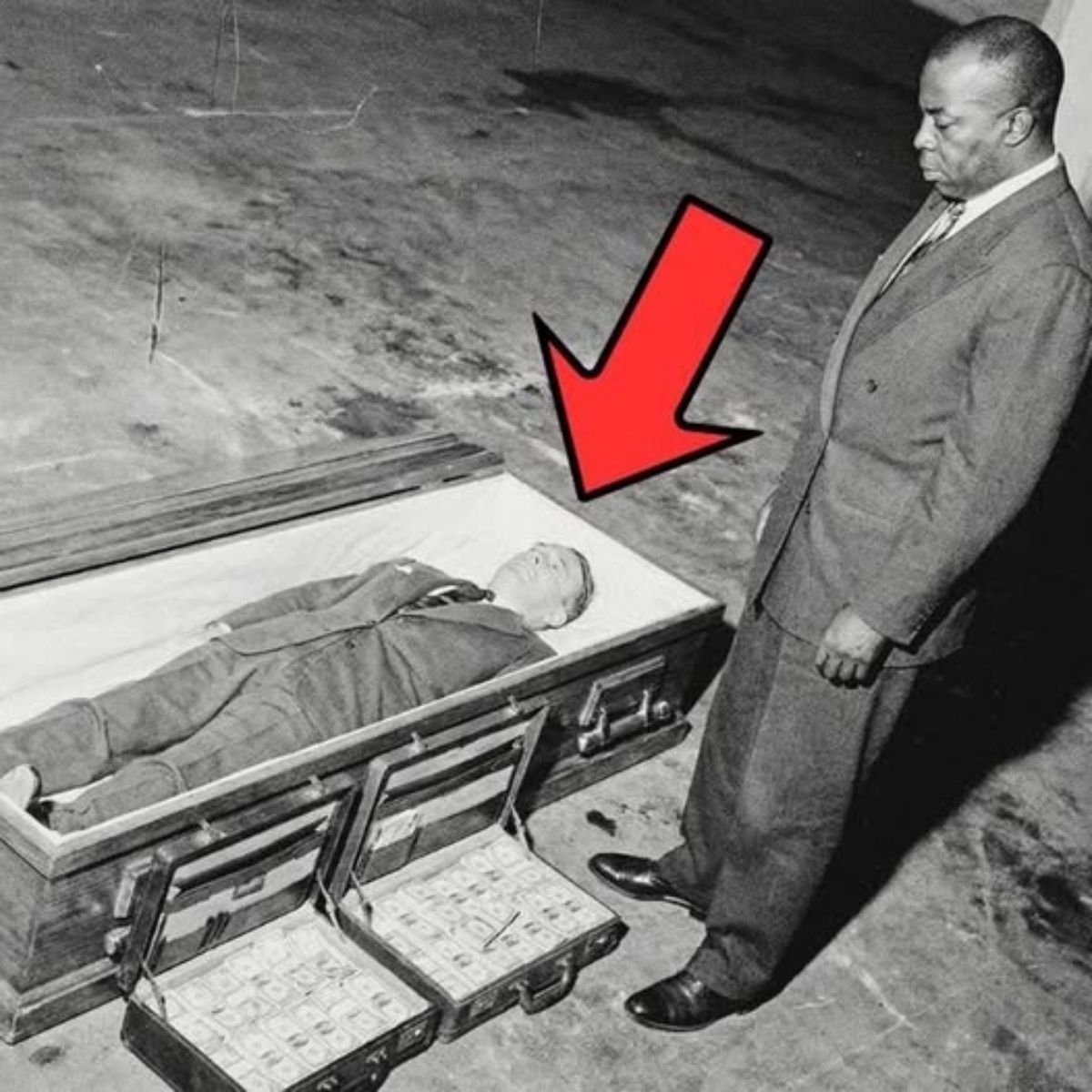 Bumpy Johnson’s ACCOUNTANT stole $2 MILLION and fled to Cuba… he was returned in a casket 2 hours later…